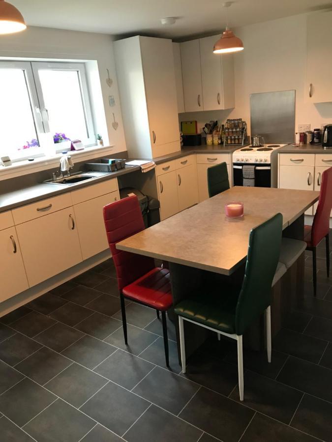 Modern And Bright Home In Quiet And Central Area Inverness Kültér fotó